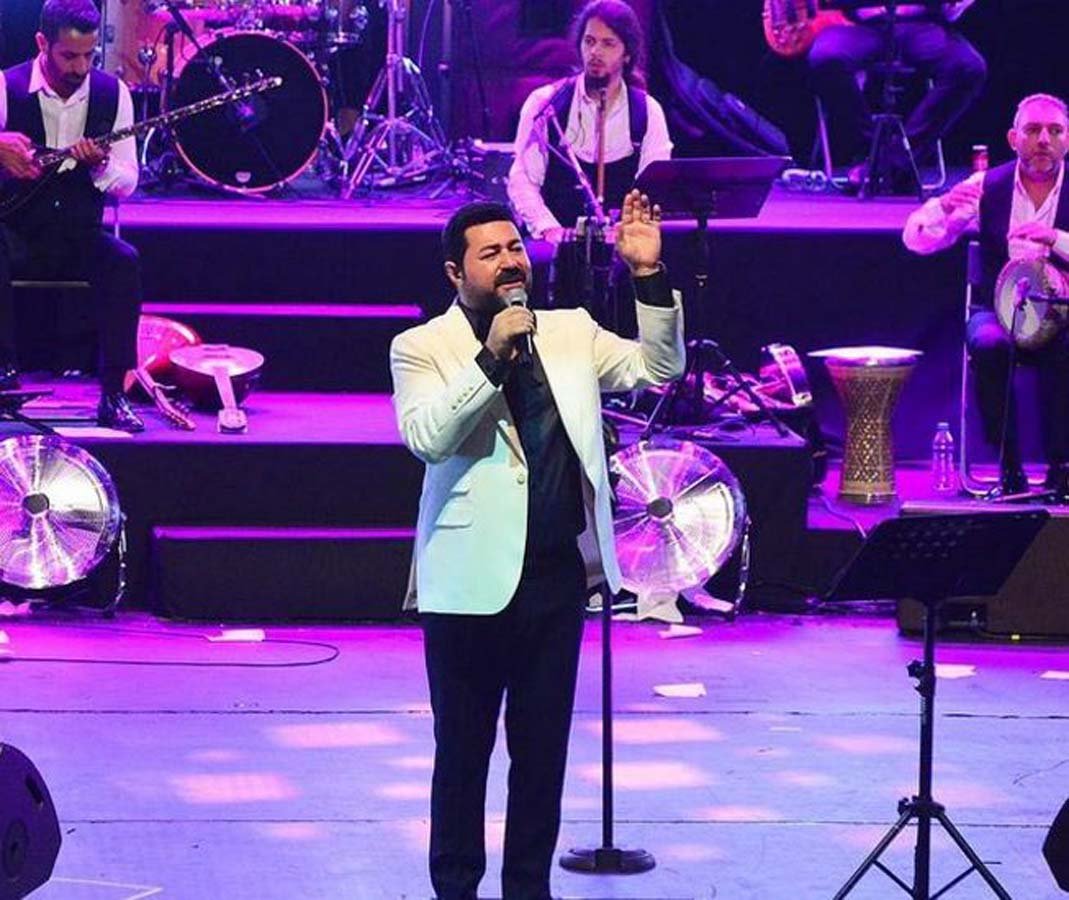 Serkan Kaya kimdir? Ünlü şarkıcı nereli ve kaç yaşında? Evli mi, eşi kim?