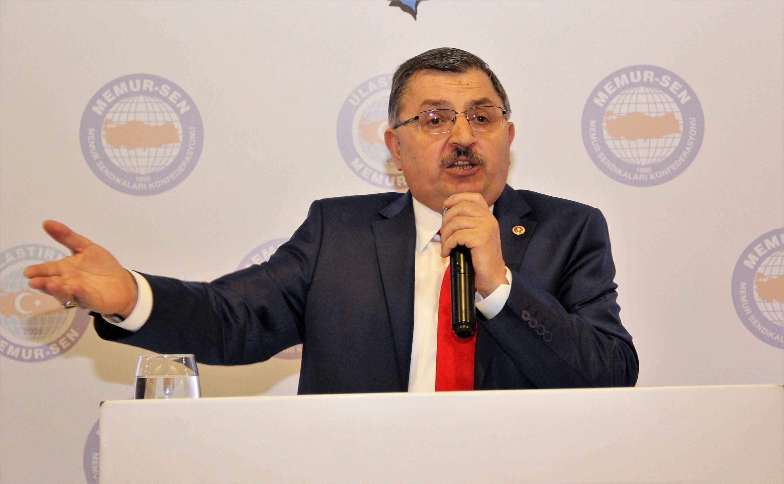 AK Parti MKYK üyesi Ahmet Gündoğdu kimdir, nereli, kaç yaşında? AK Parti MKYK üyesi Ahmet Gündoğdu kimdir, nereli, kaç yaşında?