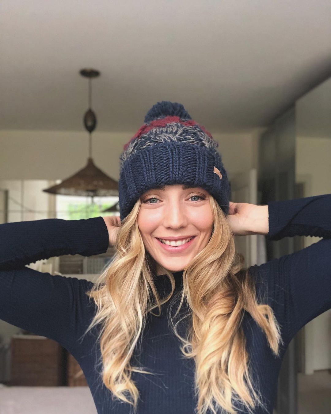 Aşkın Tarifi dizi oyuncusu İdil Sivritepe kimdir nereli kaç yaşında