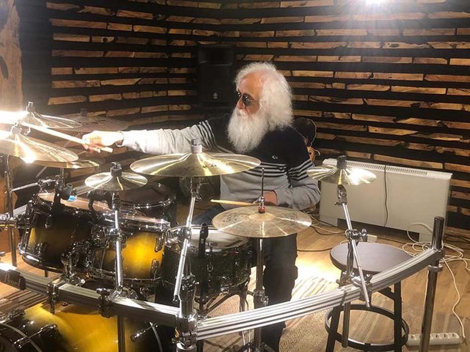 19f7f879-290a-41f7-9d3c-01ba2217072e Suavi kimdir, nereli, kaç yaşında? Suavi kiminle evli, çocuğu var mı? Suavi şarkıları