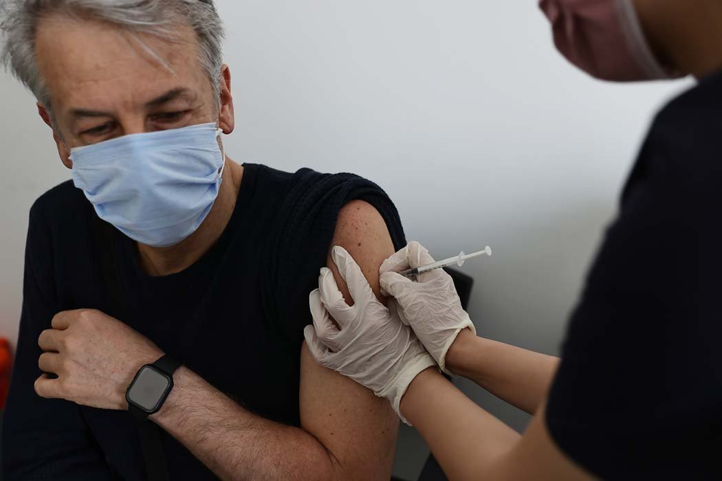 Bomba iddia: Bayram sonrası aşı olmayanlara kısıtlama gelecek!