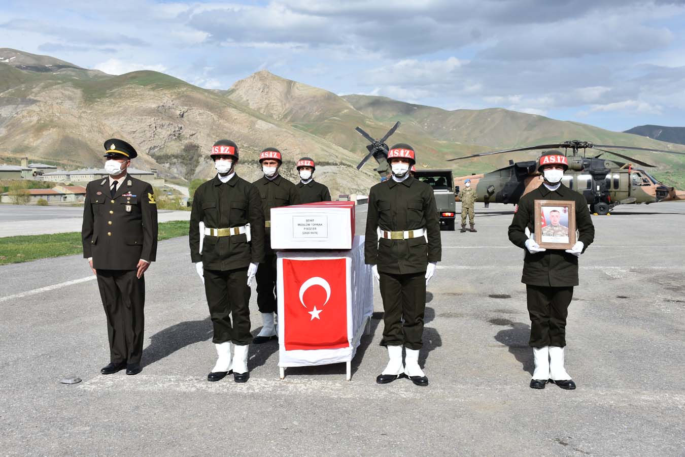 20210430-2-48066936-64711537 Şehit Müslüm Toprak'ın son sözleri yürekleri burktu! Şehit olacağını hissetmiş