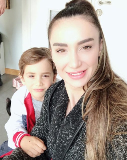 2385499-fdd2f49094db9db563f69fc884d5743c-640x640-1 Emre Aşık kimdir | Emre Aşık Yağmur Sarnıç | Emre Aşık bakıcı olayı nedir