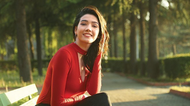 300420170056187278744_2 Aybüke Pusat kimdir? Aslen nerelidir? Kaç yaşındadır?