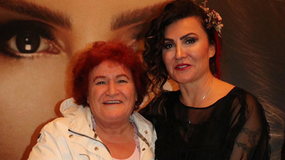 4-001 Fazıl Say'ın albümünde yer alan Serenad Bağcan kimdir? Kaç yaşında? Nereli? Selda Bağcan ve Serenad Bağcan akraba mı?