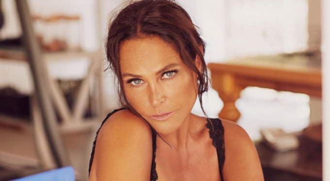 Hülya Avşar kimdir? Nereli? Kaç yaşında? – Hülya Avşar hayatı