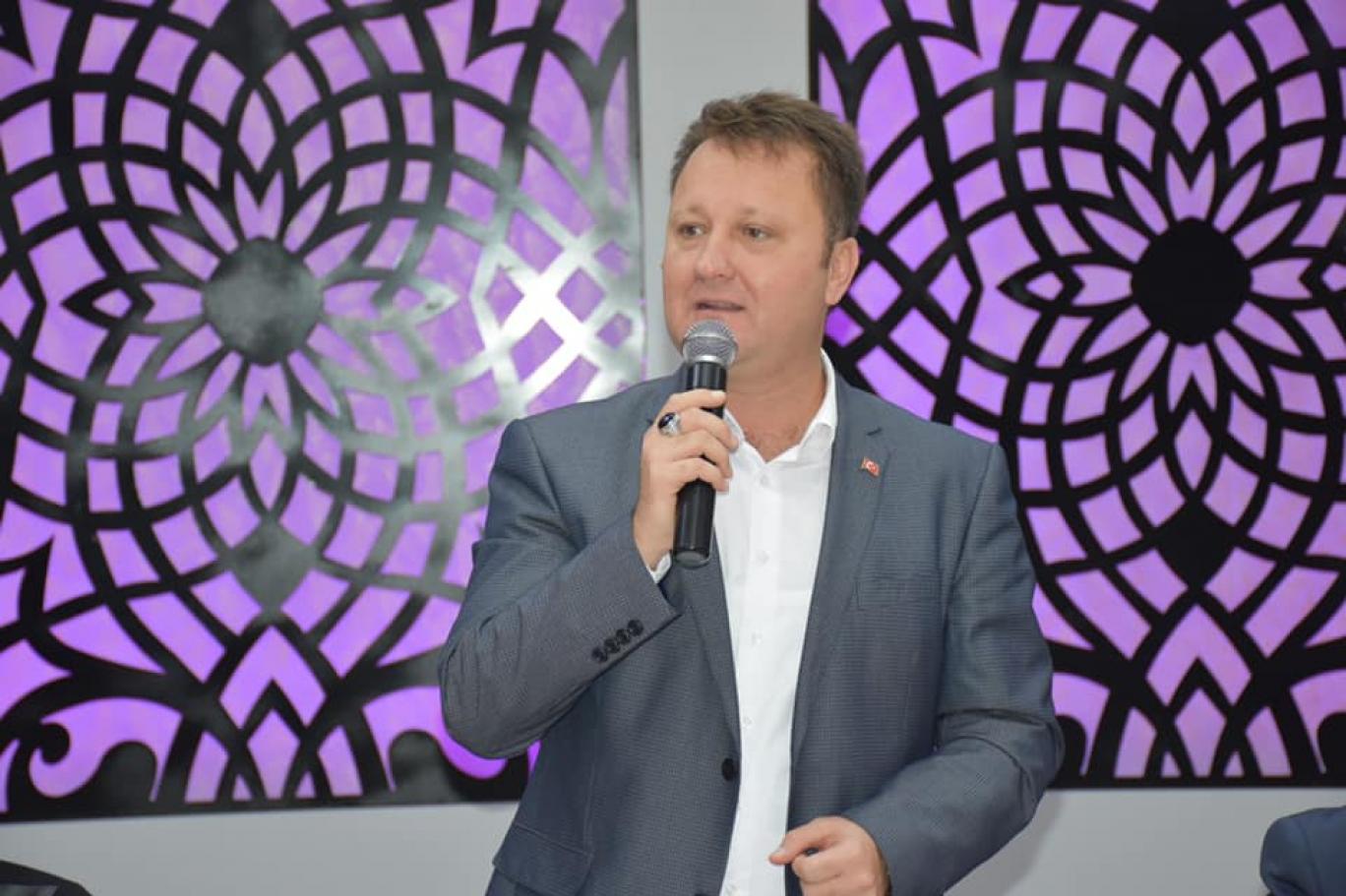 Menemen Belediye Başkanı Serdar Aksoy kimdir? Nereli? Kaç yaşında? İhraç sebebi ne?