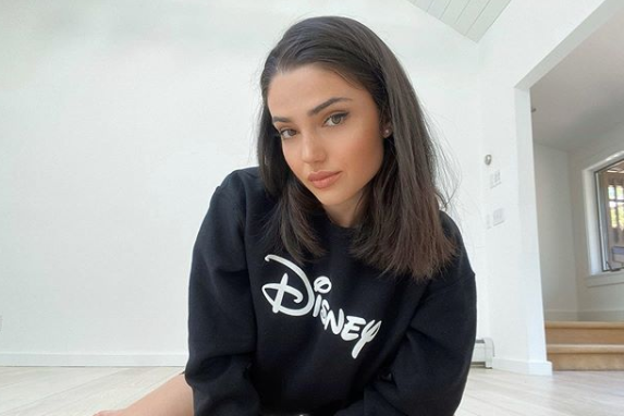 55 Akasya Yaşaroğlu kimdir? Kaç yaşında? Mesleği ne?