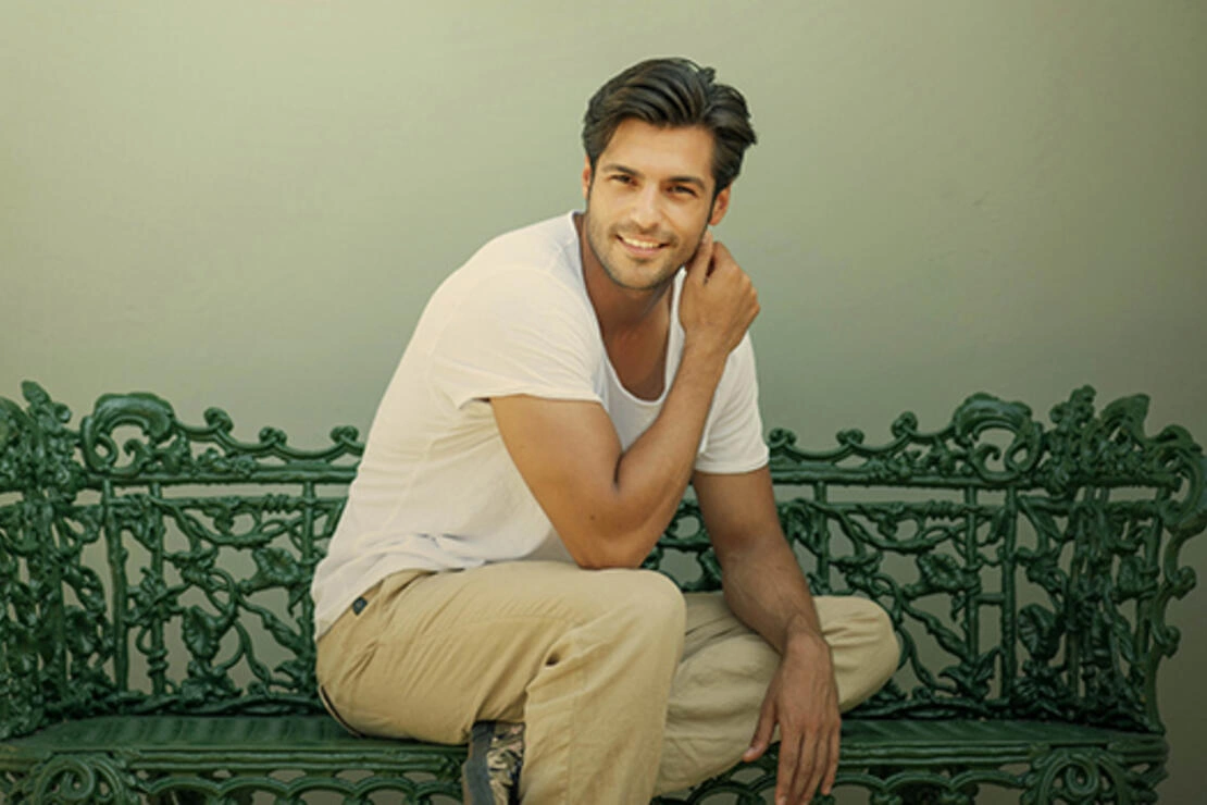 55eb00c6f018fbb8f8a4aa16 Serkan Çayoğlu kimdir? Nereli, kaç yaşındadır? Hangi dizilerde rol aldı?