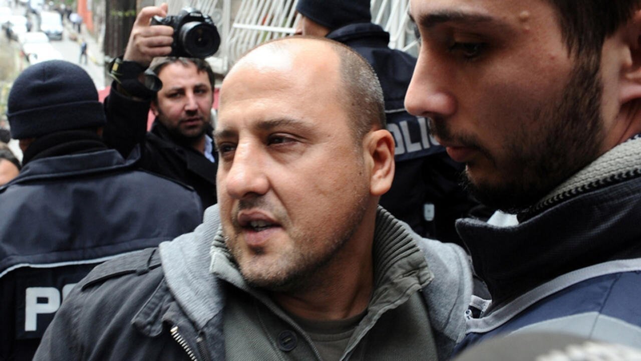 Ahmet Şık Kimdir? Nereli? Kaç yaşında? | Milletvekili Ahmet Şık hakkında neden soruşturma açıldı? Suçu ne?