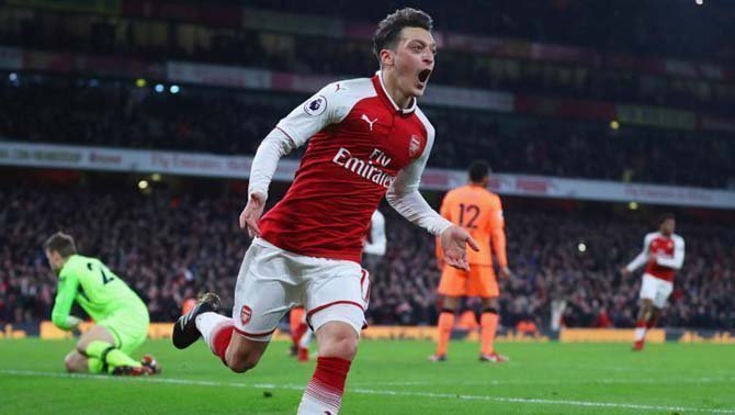 Mesut Özil kimdir? Aslen nerelidir? Kaç yaşındadır?