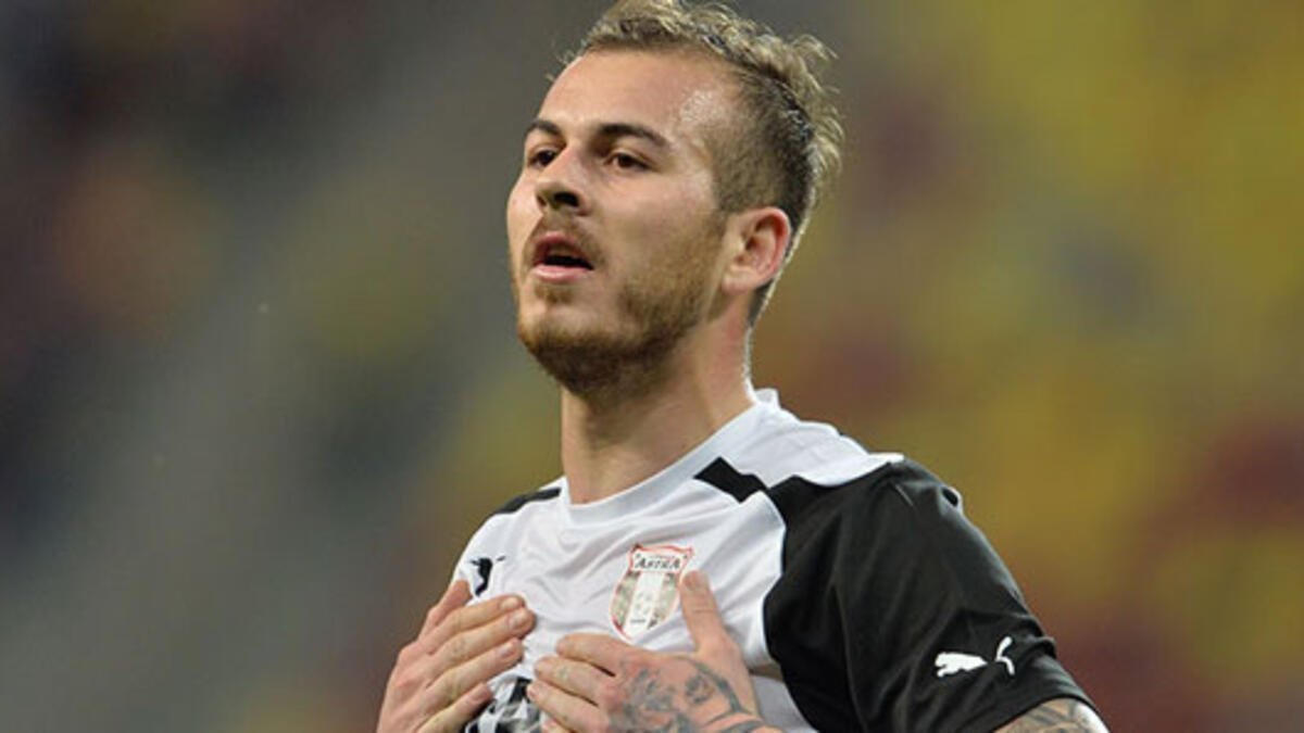 5c8e38f145d2a05010df025d Kayserispor'un yeni transferi Denis Alibec kimdir? Kaç yaşında?