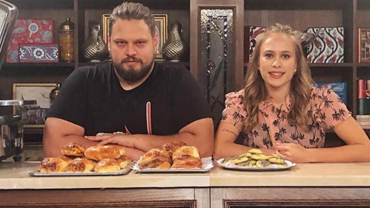 5db57e6f67b0a91e108ffc38 Begüm Öner kimdir? Nereli, kaç yaşında? Begüm Öner'in Masterchef'te yarışan kardeşi Batuhan kim?