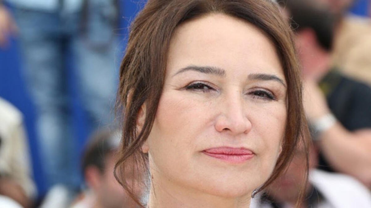 5e0b40755542831558f6c9ae Demet Akbağ Kimdir? Nereli? Kaç yaşında?