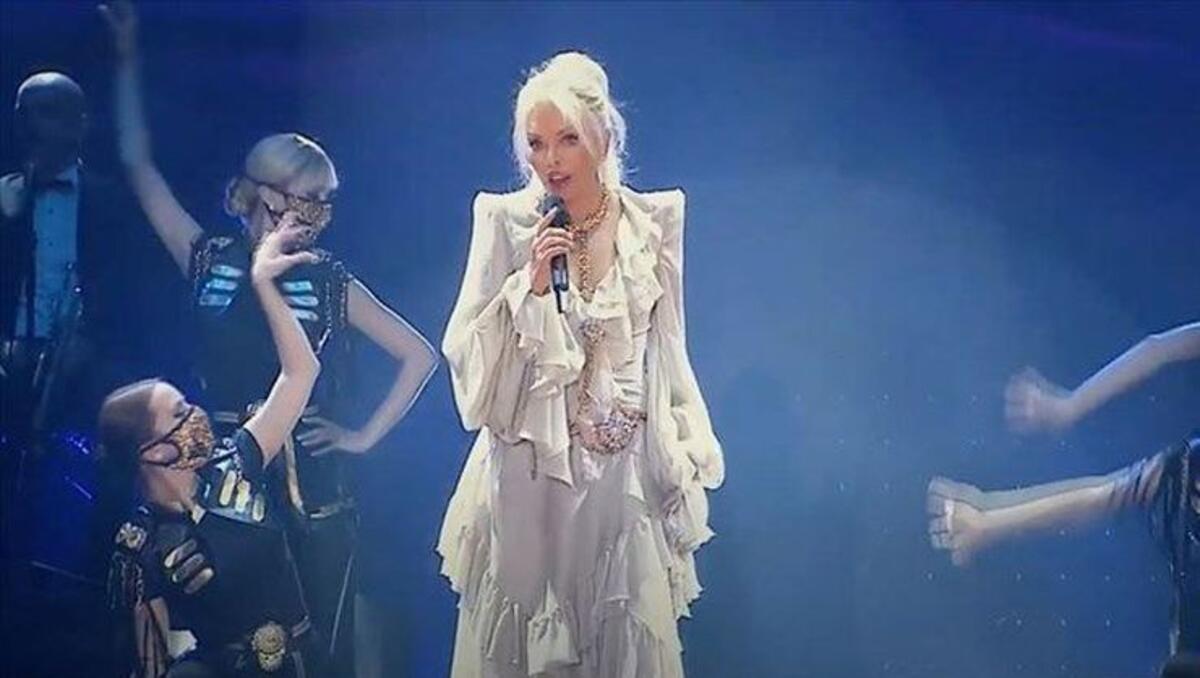 5ee20192bf21441b10a48d58 Ajda Pekkan kimdir? Nerelidir? Nerede doğdu? Kaç yaşında? Ajda Pekkan evlilikleri