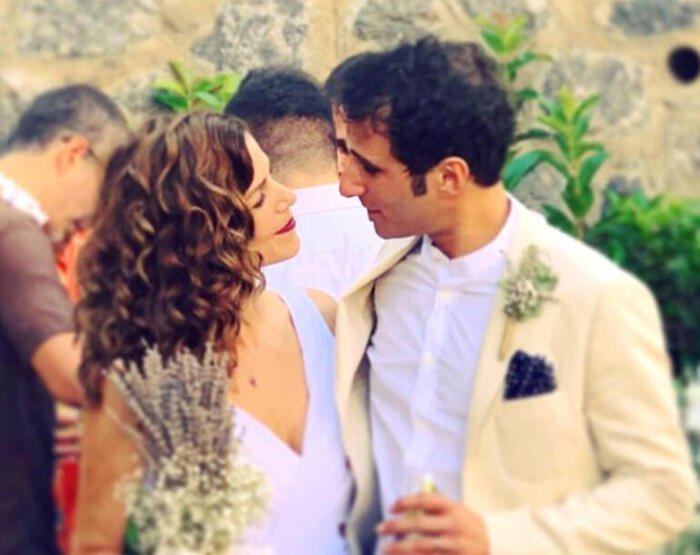 5f4790675cf3b00d7091c0c7-001 Gaye Gürsel'in eşi Jeff Treves kimdir? Kaç yaşında? Nereli?