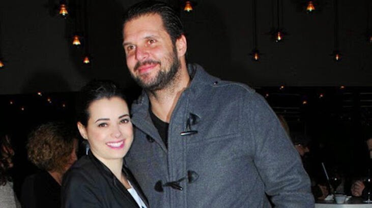 5f7c70d95542831ae86033c1 Özgü Namal'ın eşi Serdar Oral kimdir? Kaç yaşında? Nereli? Serdar Oral Neden Öldü?