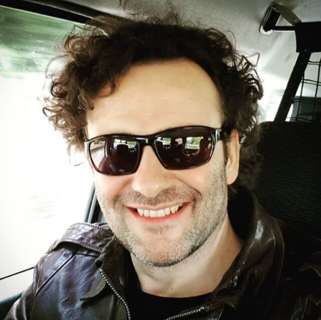 Guinness rekortmeni karikatürist Erdil Yaşaroğlu kimdir? Kaç yaşında ve nereli?