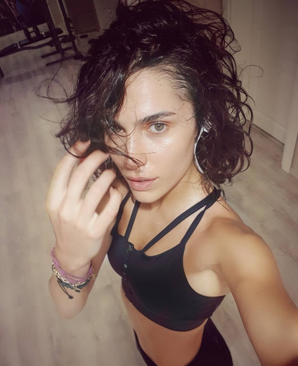 64236590-157773938689274-6388456693682410490-n Serenay Aktaş kimdir? Nerelidir, nerede doğdu? Kaç yaşındadır?