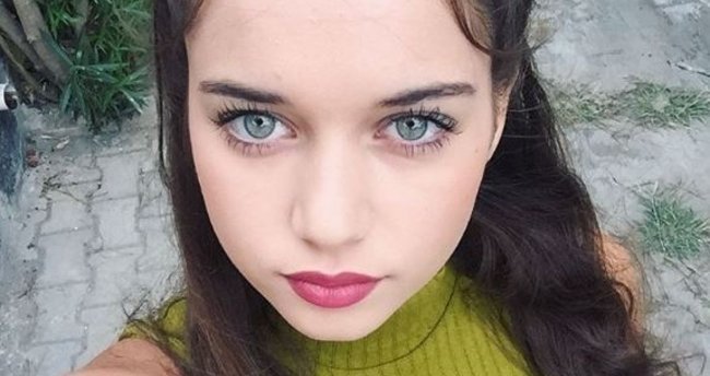 Afra Saraçoğlu kimdir? Aslen nereli ve kaç yaşında?