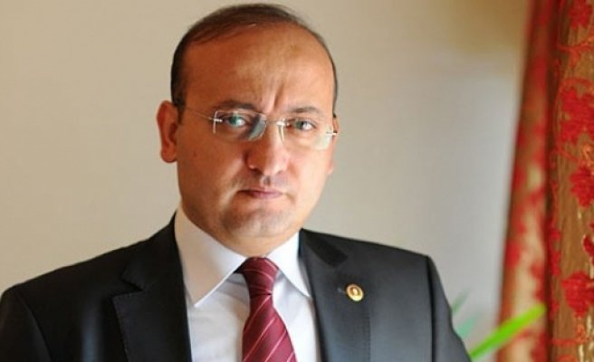 Yalçın Akdoğan kimdir? Nereli ve kaç yaşında?