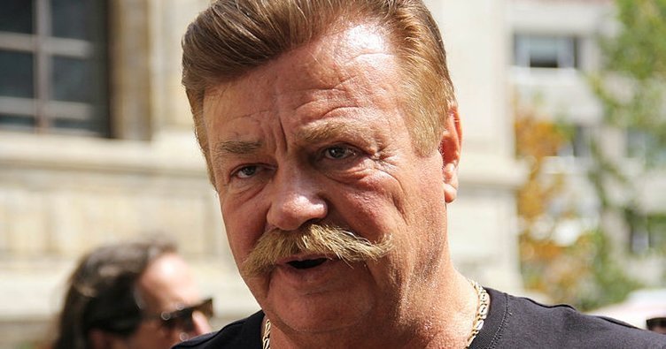 752x395-nuri-alcodan-genc-oyunculara-sert-sozler-1528287447366 Nuri Alço kimdir?Nereli? Ayşen Gruda'nın cenazesinde 5 bin lirası çalındı!