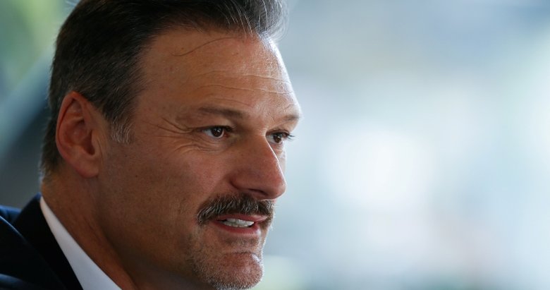 Alpay Özalan kimdir? Aslen nerelidir, kaç yaşındadır?