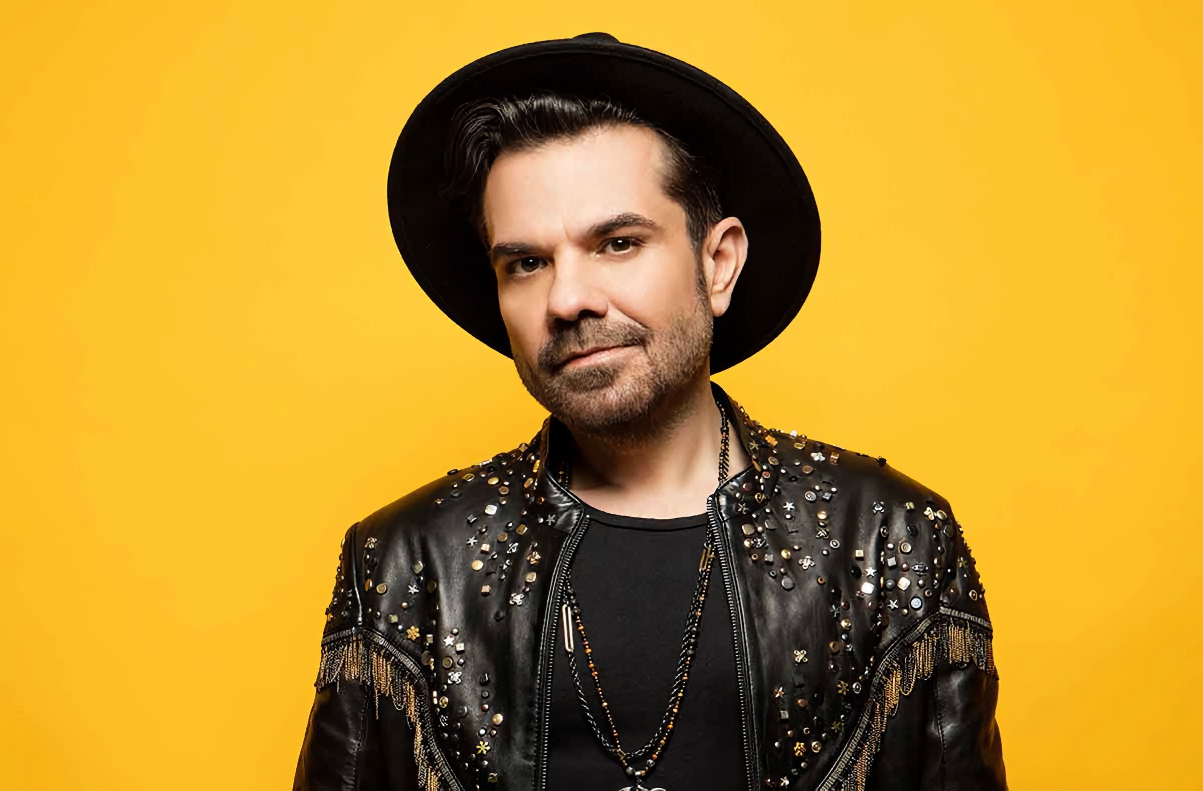 Kenan Doğulu kimdir? Kaç yaşında? Nereli? Kiminle evli? Kardeşleri kim? Kenan Doğulu şarkıları ve albümleri Kenan Doğulu kimdir? Kaç yaşında? Nereli? Kiminle evli? Kardeşleri kim? Kenan Doğulu şarkıları ve albümleri