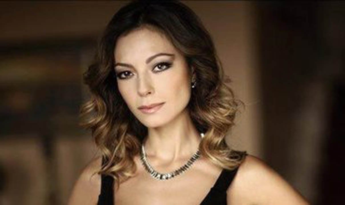 Özge Özder kimdir? Kaç yaşında? Eşi kim? Sadakatsiz dizisi Derya kimdir?