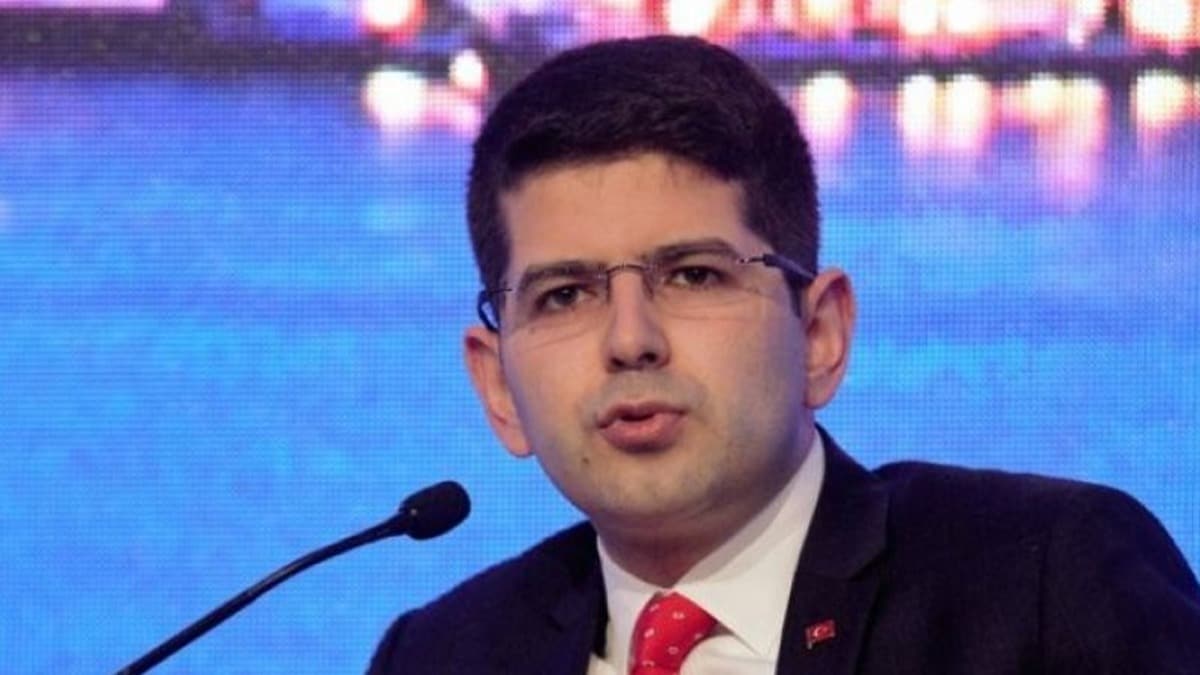 Ahmet Burak Dağlıoğlu kimdir? – Türkiye Varlık Fonu Yönetim Kurulu Üyesi Ahmet Burak Dağlıoğlu hayatı Ahmet Burak Dağlıoğlu kimdir? – Türkiye Varlık Fonu Yönetim Kurulu Üyesi Ahmet Burak Dağlıoğlu hayatı