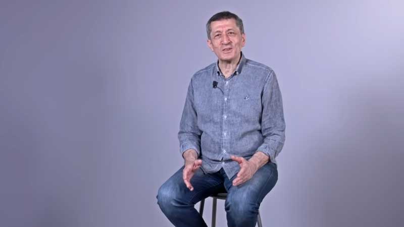 Bakan Selçuk Lise Öğrencileriyle Çevrimiçi Ortamda Buluştu