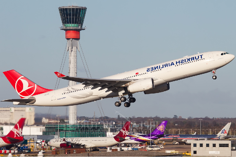 İngiltere Türkiye’den Uçuşları Durdurdu