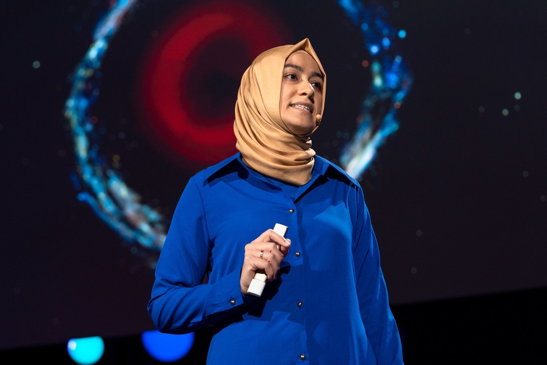 a7e5b5-e623549d3d954373aa6fe8190fae42d7-mv2-d-1920-1280-s-2 Burçin Mutlu Pakdil kimdir? Kaç yaşında? Nereli?