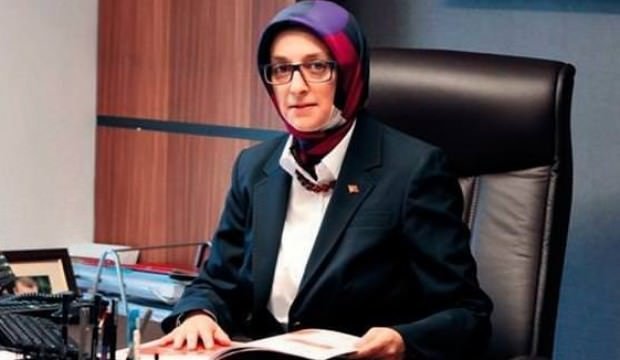 ak_partili_kadinlar_yine_lutfiye_selva_cam_dedi_1533392798_9767 AK Parti MKYK üyesi Lütfiye Selva Çam kimdir? Nereli? Kaç yaşında?