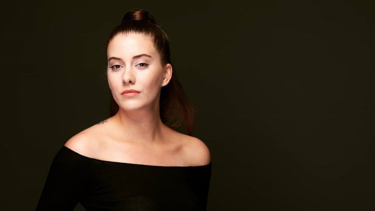 Akrep dizisinin Avukat Ayşem'i Beril Pozam kimdir? Kaç yaşında? Nereli?