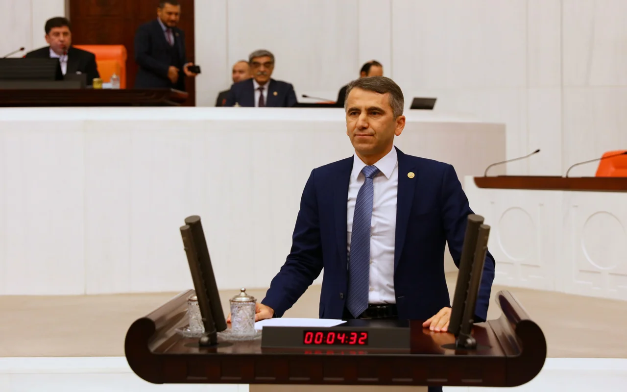 chp-milletvekili-serkan-topal-bile-pfhi-cover-jpg CHP Hatay Milletvekili Serkan Topal kimdir? Kaç yaşında? Nereli?