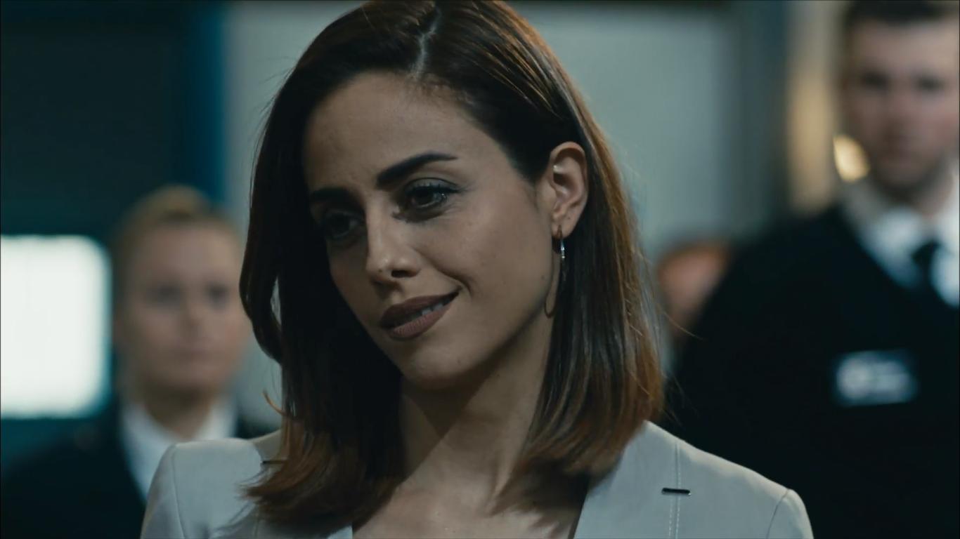 deniz-barut-17 Deniz Barut kimdir? Kaç yaşında? Nereli? Instagram adresi ve oynadığı diziler