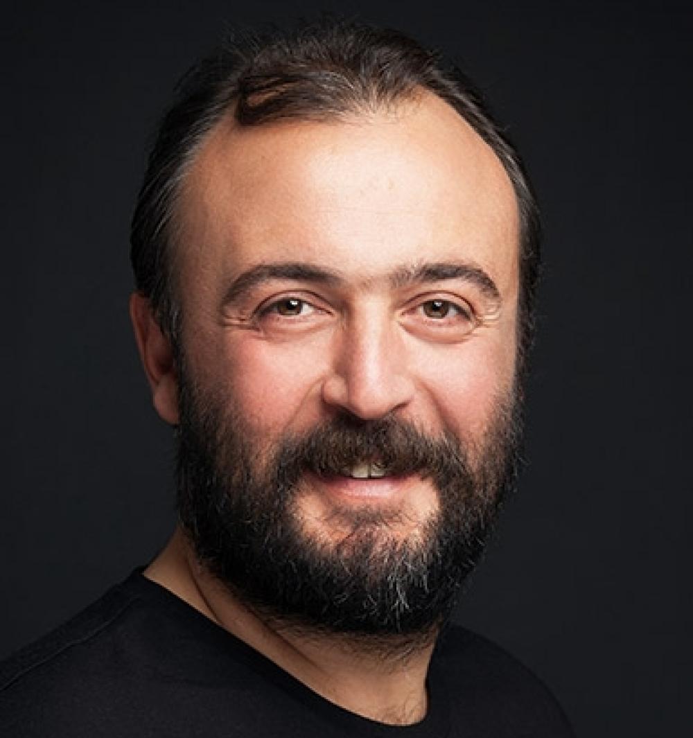 deniz-hamzaoglu-ko2-jpg-3ce6f6e285c63cd51abeb3b299d9cd82 Deniz Hamzaoğlu kimdir? Nereli, kaç yaşında? Hangi dizi ve filmlerde rol aldı?