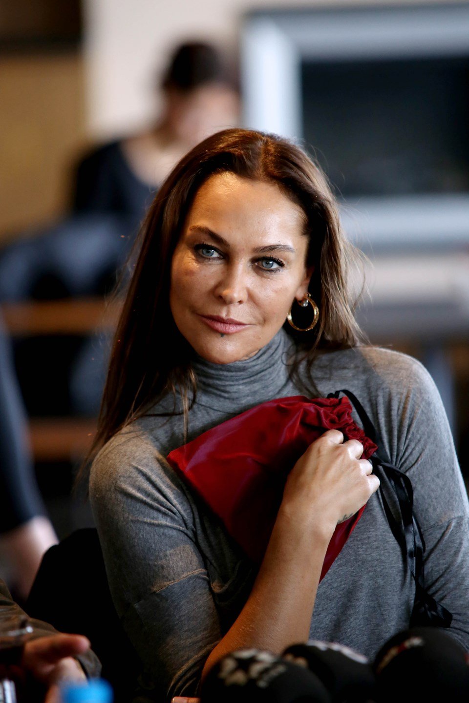 egd_wvrkhkumbsth-eunrq-001 Hülya Avşar kimdir? Nereli? Kaç yaşında?