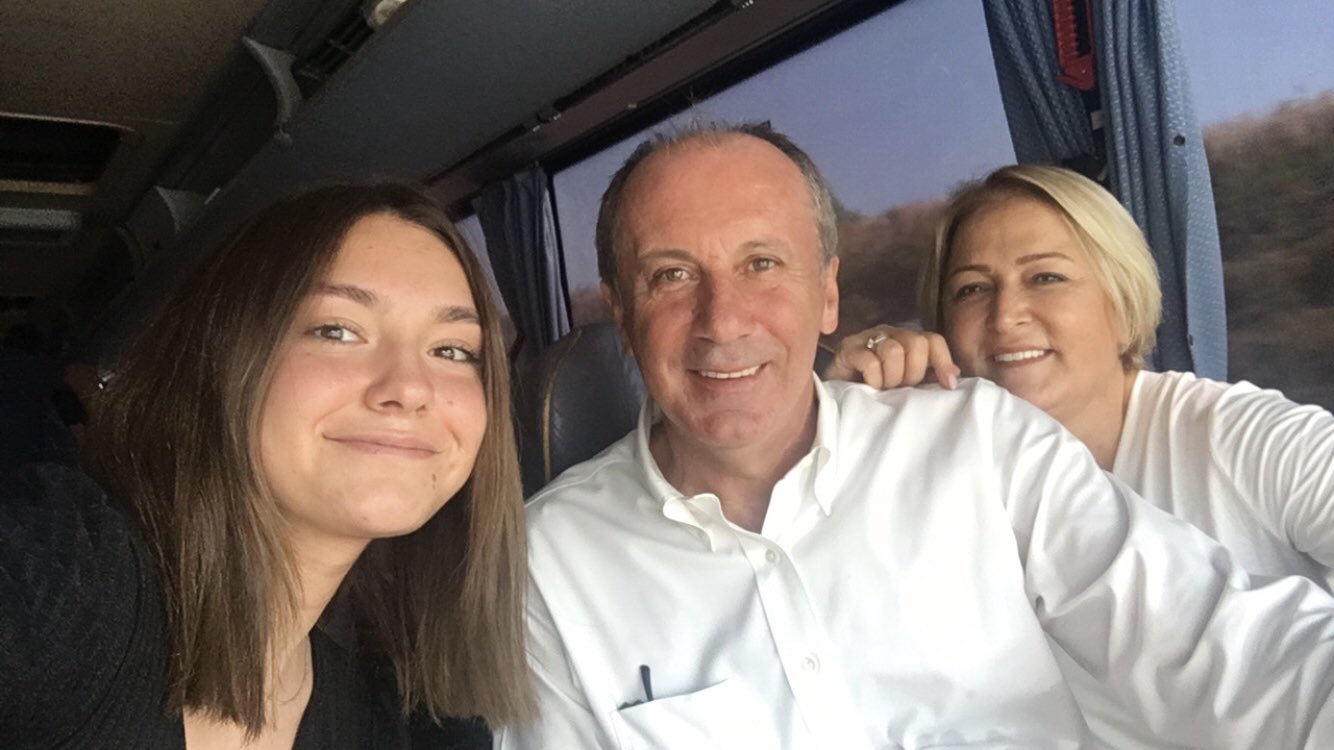 ejoahnnxgae-h-q Muharrem İnce'nin Memleket Hareketinde yer alan Zeynep Hazal Tulgar kimdir?  Kaç yaşında? Nereli?