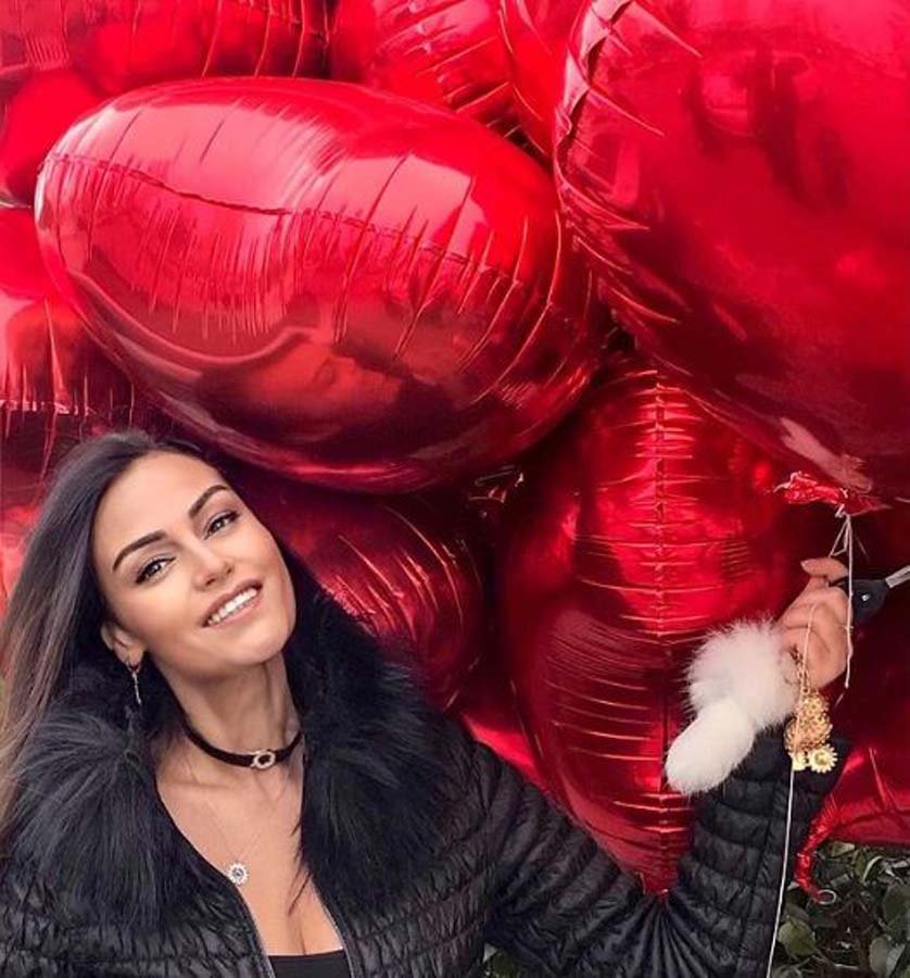 Açelya Elmas kimdir? Nereli, kaç yaşında? Evli mi? Hangi dizilerde rol aldı?