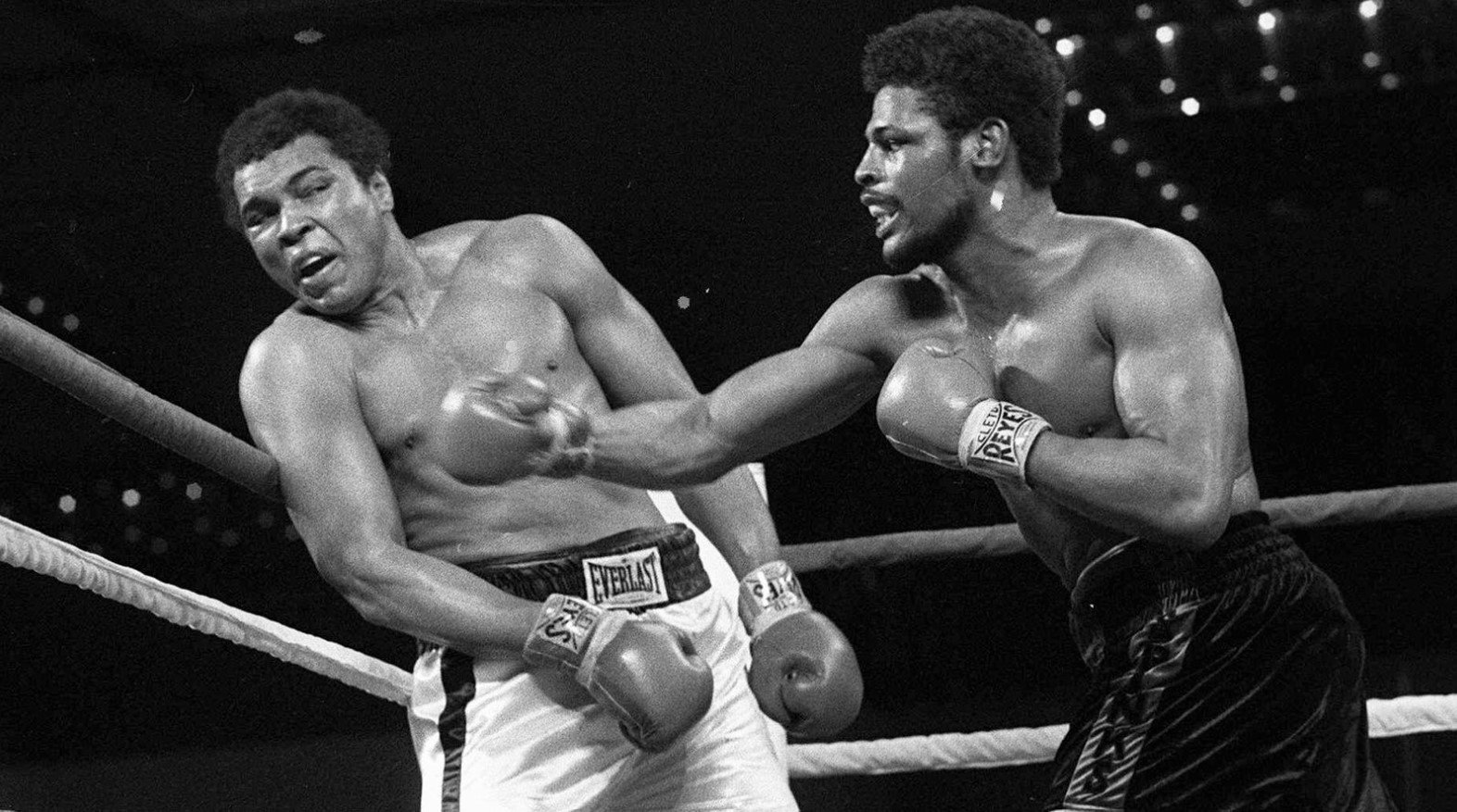 ekran-goruntusu-2021-02-07-131804 Boksör Leon Spinks kimdir? Kaç yaşında ve neden öldü? | Leon Spinks Muhammed Ali maçı full izle