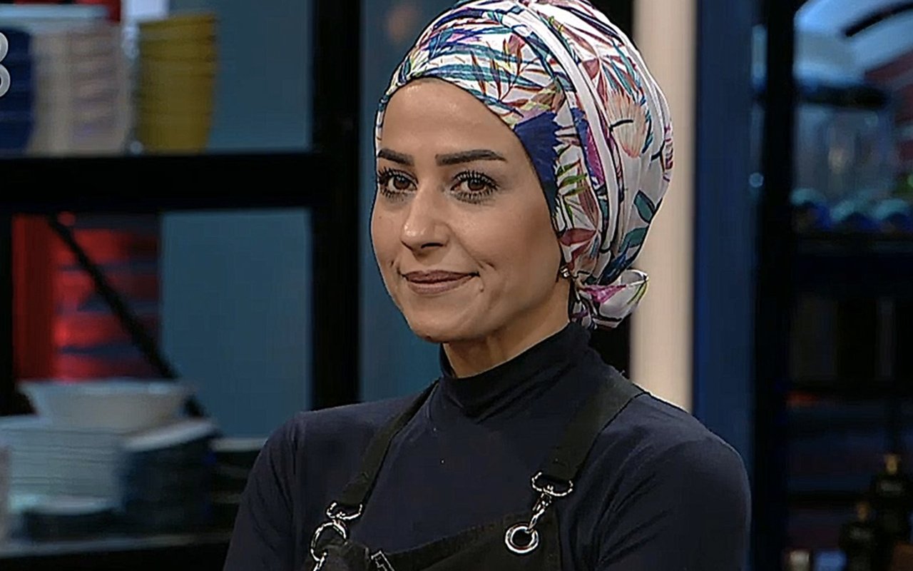 esra-gdmu-cover Masterchef Esra Tokelli kimdir? Kaç yaşında,nereli? Evli mi? Instagram hesabı nedir?