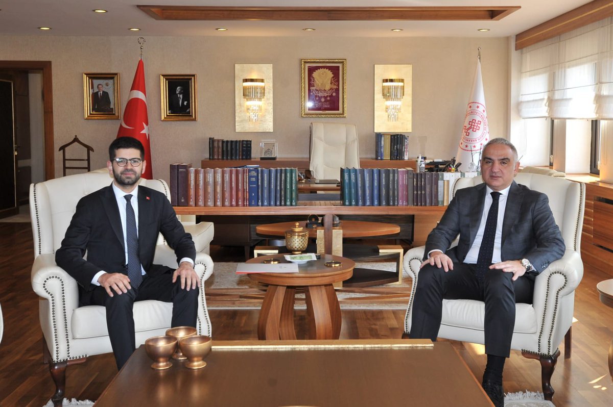 Ahmet Burak Dağlıoğlu kimdir? | Türkiye Varlık Fonu Yönetim Kurulu Üyesi Ahmet Burak Dağlıoğlu hayatı