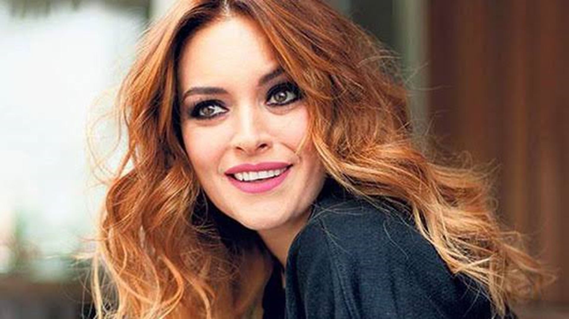 ezgi-mola-hakkinda-bilinmeyenler-6172-17-34-49 ezgi-mola-hakkinda-bilinmeyenler-6172-17-34-49.jpg