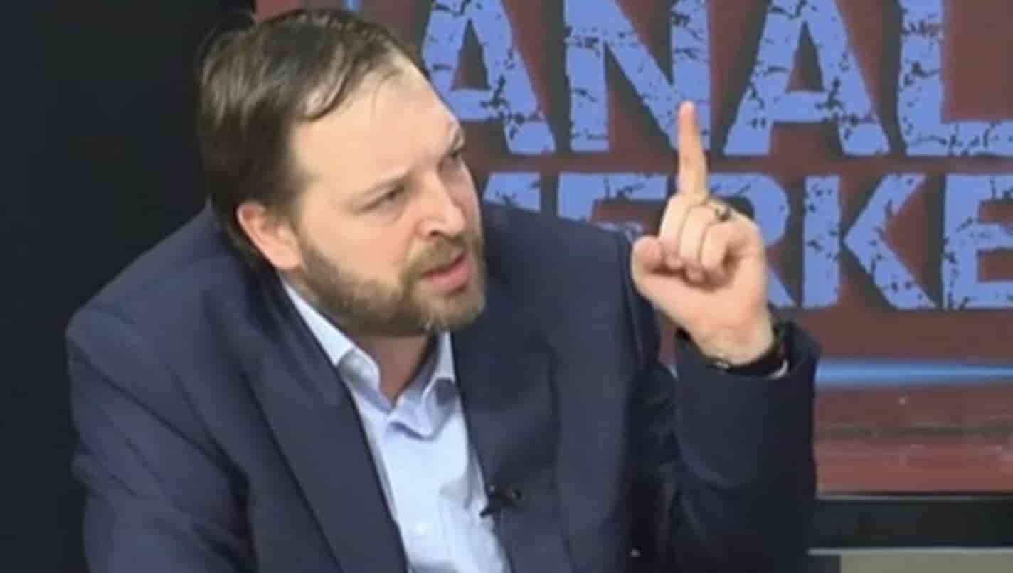 Yazar Fatih Tezcan kimdir? Fatih Tezcan hangi gazetede yazıyor? Yazıları nedir?