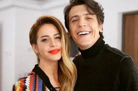 indir-2 Ersay Üner kimdir, nereli, kaç yaşında? Şarkıları neler? Sevgilisi kim?