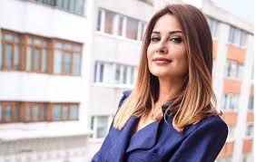 Hande Kazanova kimdir? Kaç yaşında? Eşi kim? Astrolog Hande Kazanova burcu ne?