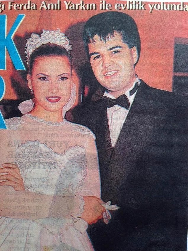 kkk Ferda Anıl Yarkın kimdir? Kaç yaşında? Nereli? Evli mi? Eşi kim? Ferda Anıl Yarkın şarkıları