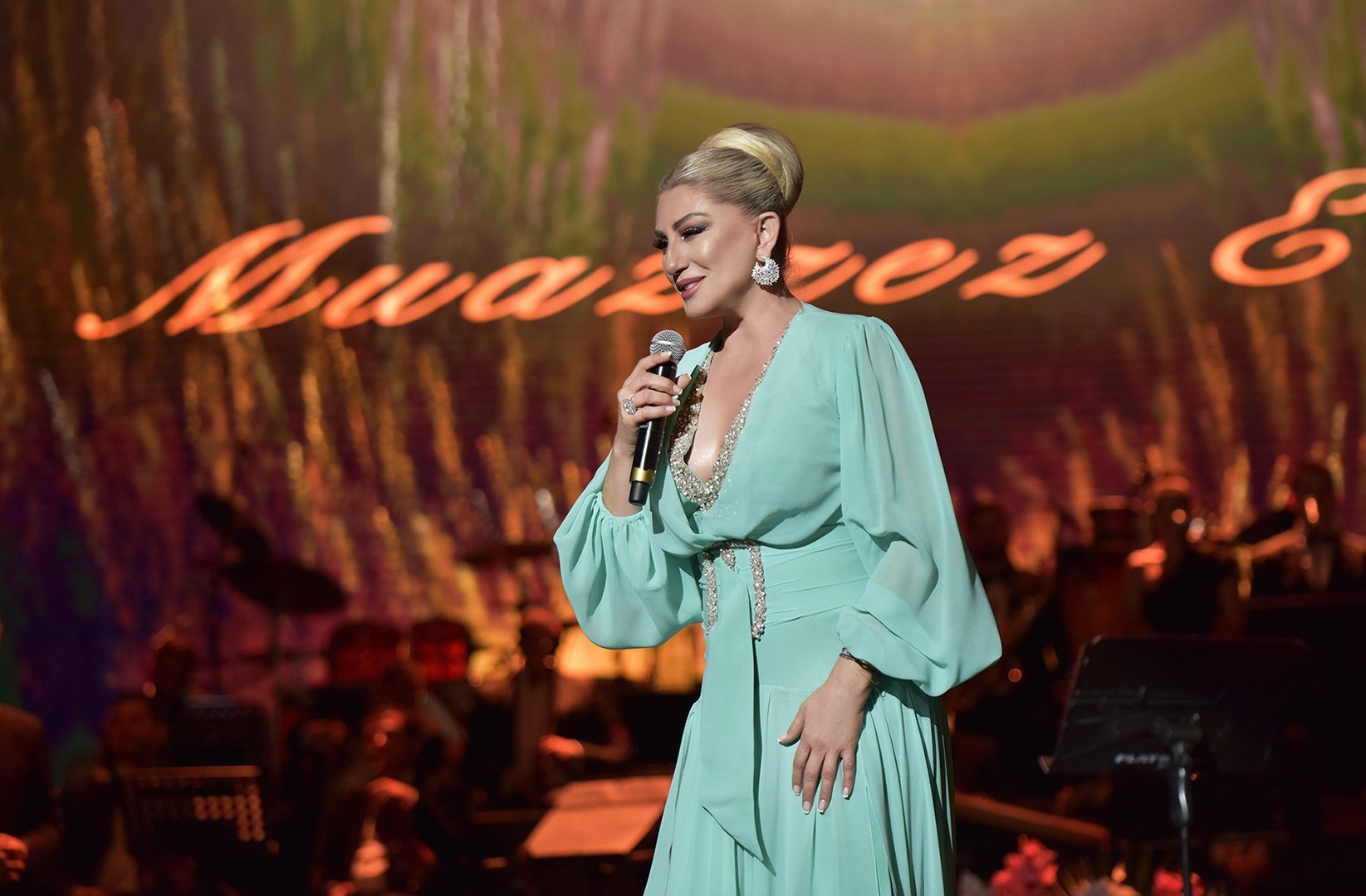 muazzez-ersoy-kutsi-9 Muazzez Ersoy kimdir, nereli, kaç yaşında?